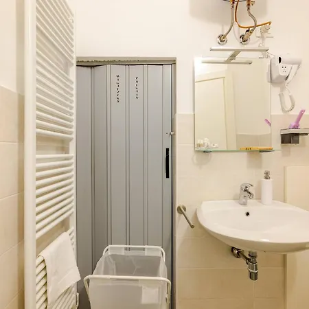 Apartment B22- Casa Bassi, Vicino Autodromo Imola -villa Maria Hospital